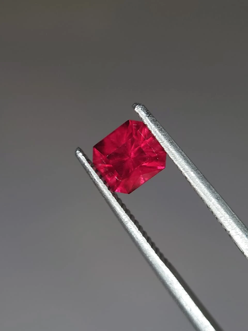 1ct Natural Umbalite Garnet from Tanzania — view 5